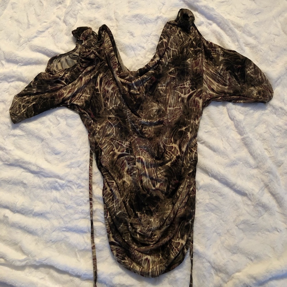 Cold shoulder top